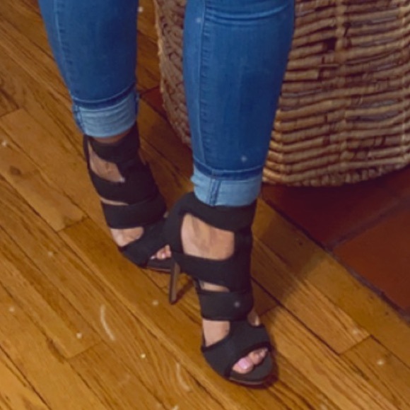 Steve Madden Olive Green Sandals/Pumps - Picture 3 of 4